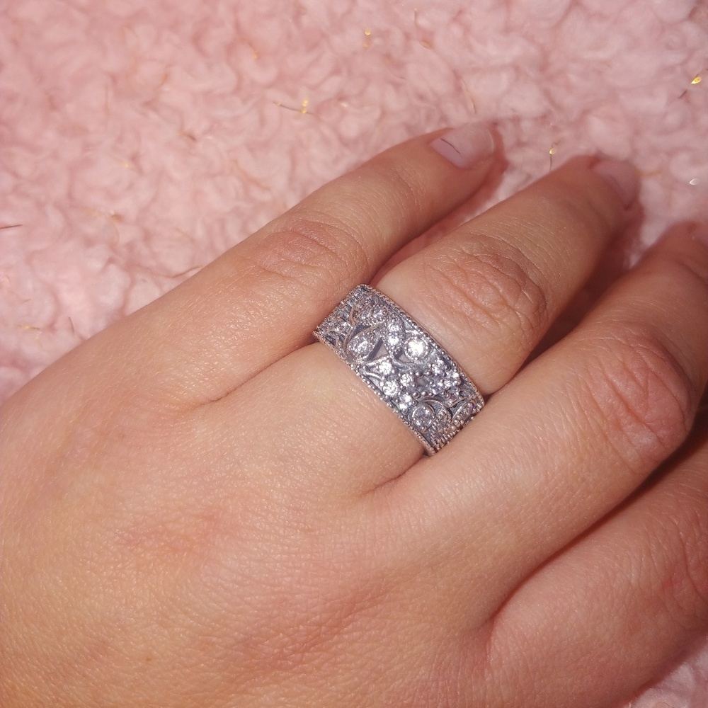 PANDORA 💍